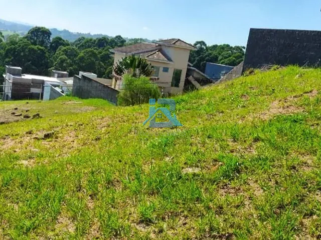 Terreno com 450m², à venda, no bairro Parque das Laranjeiras em Itatiba