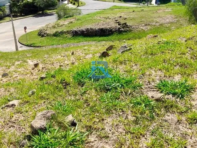 Terreno com 450m², à venda, no bairro Parque das Laranjeiras em Itatiba