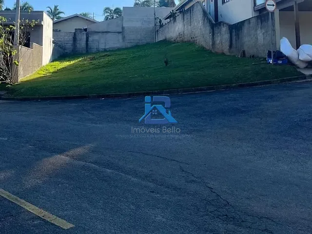 Terreno com 365m², à venda, no bairro Parque das Laranjeiras em Itatiba