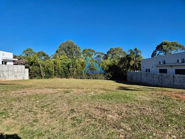 Terreno com 396m², à venda, no bairro Ville de France em Itatiba