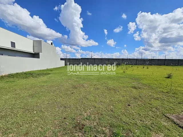 Terreno com 300m², à venda, no bairro CONDOMINIO BELLEVIE em Cambé