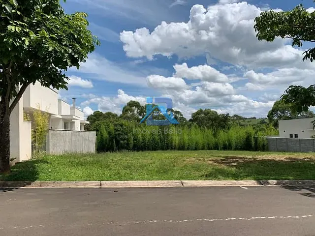 Terreno com 396m², à venda, no bairro Ville de France em Itatiba