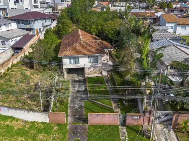 Terreno à venda, no bairro Santa Cândida em Curitiba