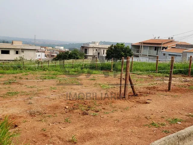 Terreno com 336m², à venda, no bairro Jardim Pinheiros em Jaguariúna