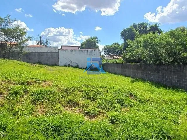 Terreno com 300m², à venda, no bairro Residencial Flamboyant em Itatiba
