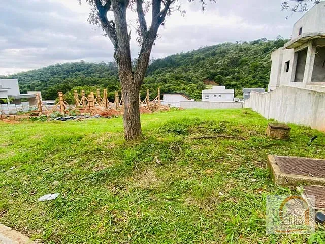 Terreno com 600m², à venda, no bairro Condominio Quintas da Boa Vista em Atibaia