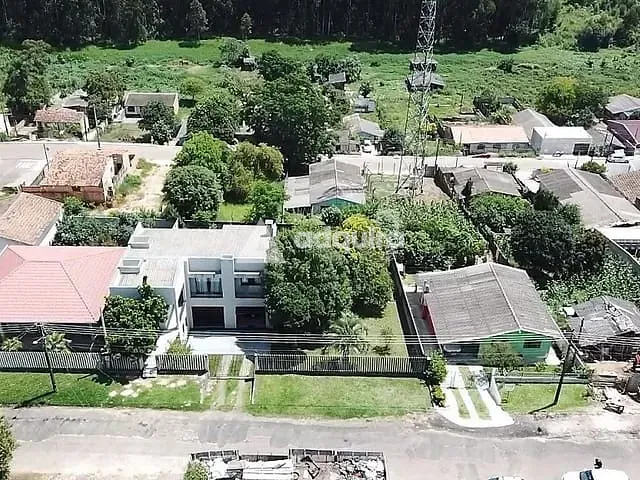 Terreno com 429m², à venda, no bairro Colônia Dona Luíza em Ponta Grossa