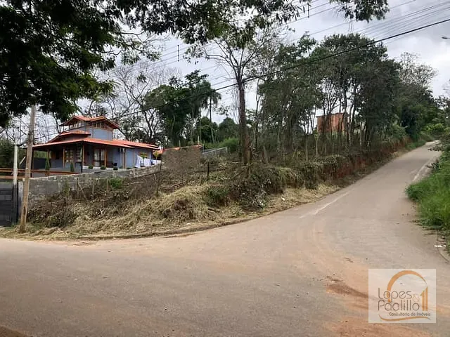 Terreno com 720m², à venda, no bairro Jardim Maracanã em Atibaia