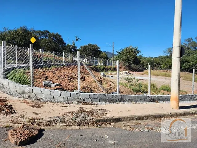 Terreno com 649m², à venda, no bairro Cidade Satélite em Atibaia
