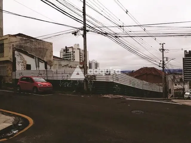 Terreno com 353m², à venda, no bairro Centro em Ponta Grossa