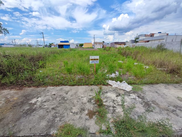 Terreno com 176m², à venda, no bairro Res. Santa Clara em Pindamonhangaba