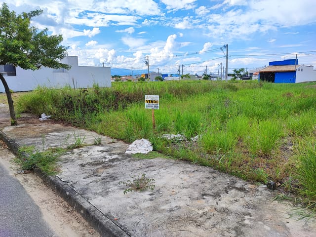 Terreno com 176m², à venda, no bairro Res. Santa Clara em Pindamonhangaba