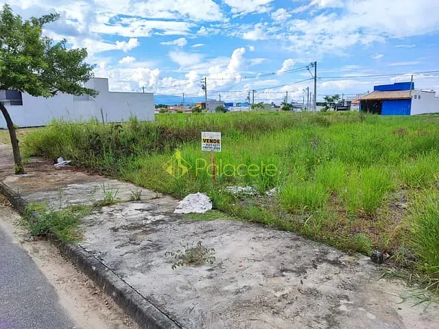 Terreno com 176m², à venda, no bairro Res. Santa Clara em Pindamonhangaba