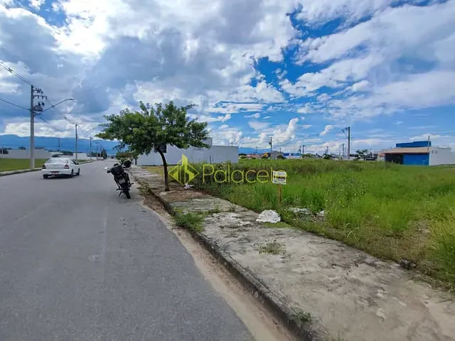 Terreno com 176m², à venda, no bairro Res. Santa Clara em Pindamonhangaba