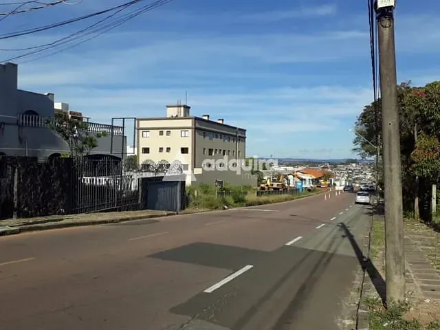 Terreno com 1350m², à venda, no bairro Jardim Carvalho em Ponta Grossa