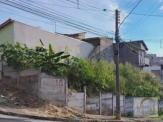 Terreno com 330m², à venda, no bairro Jardim Alvinópolis em Atibaia