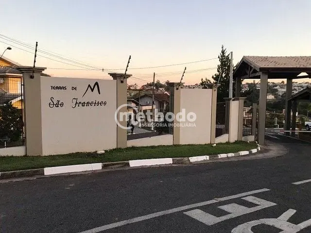 Terreno com 360m², à venda, no bairro Pinheirinho em Vinhedo