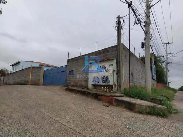 Terreno com 619m², à venda, no bairro Bairro do Poste em Jundiaí