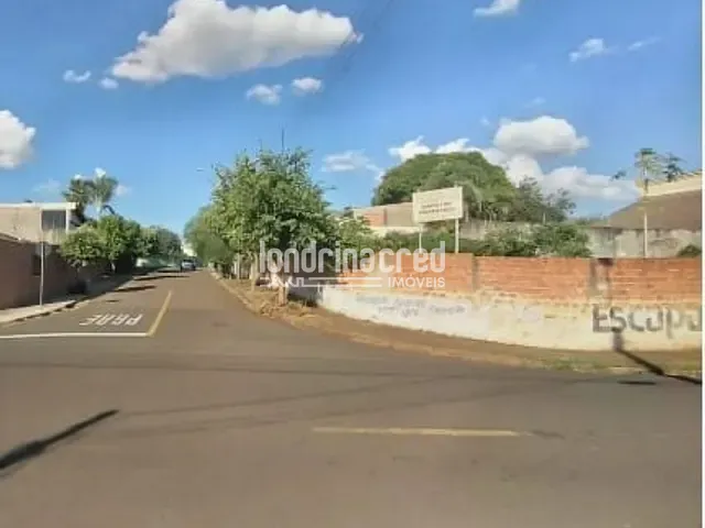 Terreno com 350m², à venda, no bairro Califórnia em Londrina