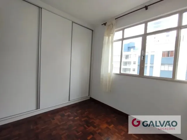 Terreno 1 quarto e 1 banheiro, para alugar, no bairro Centro em Curitiba
