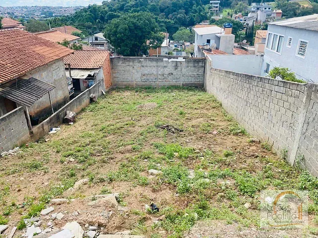 Terreno com 250m², à venda, no bairro Jardim Maristela II em Atibaia