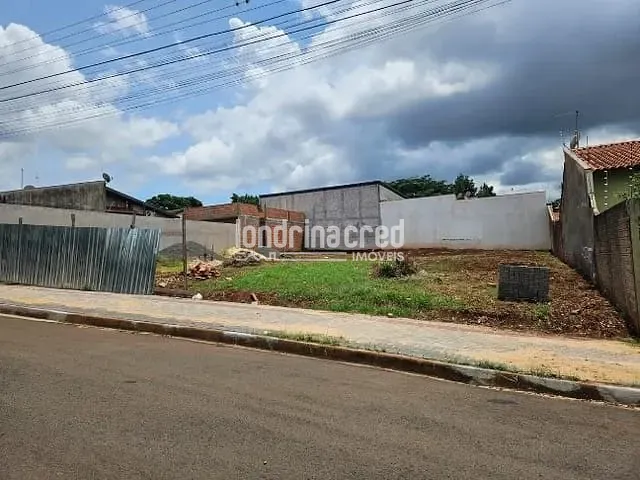 Terreno com 359m², à venda, no bairro Califórnia em Londrina