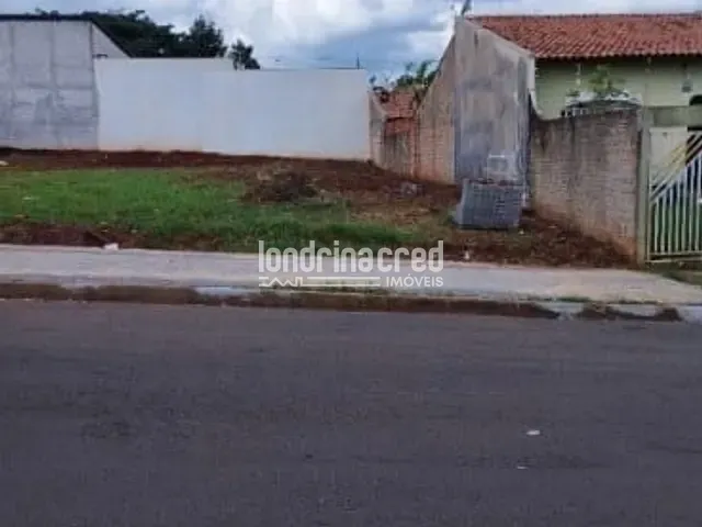 Terreno com 359m², à venda, no bairro Califórnia em Londrina