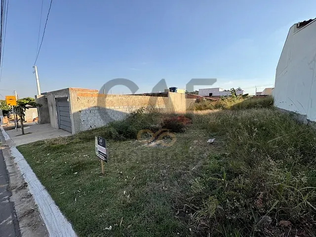 Terreno com 200m², à venda, no bairro Parque Residencial Imigrantes em Holambra