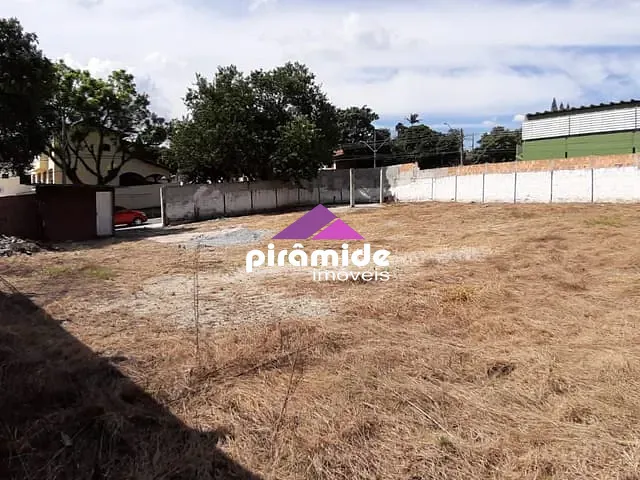 Terreno com 640m², à venda, no bairro Jardim Esplanada em São José dos Campos