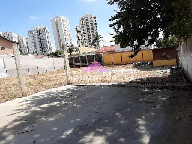 Terreno com 640m², à venda, no bairro Jardim Esplanada em São José dos Campos