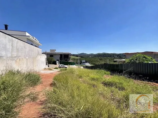 Terreno com 378m², à venda, no bairro Estância Parque de Atibaia em Atibaia