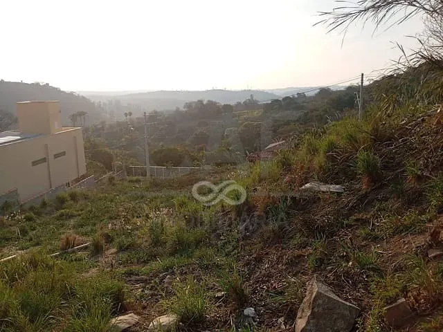 Terreno com 714m², à venda, no bairro Santa Edwirges em Pedreira