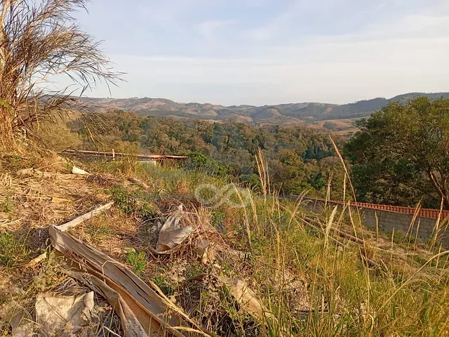 Terreno com 714m², à venda, no bairro Santa Edwirges em Pedreira