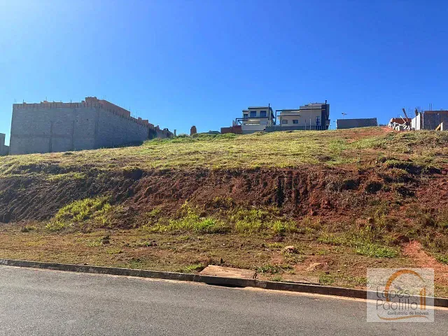 Terreno com 300m², à venda, no bairro Laranja Azeda em Bom Jesus dos Perdões