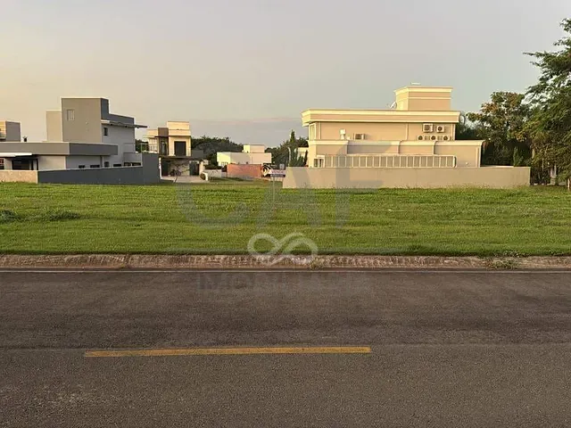 Terreno com 409m², à venda, no bairro Residencial Flor D'Aldeia em Holambra