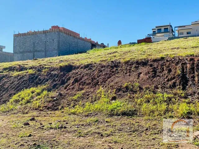 Terreno com 300m², à venda, no bairro Laranja Azeda em Bom Jesus dos Perdões