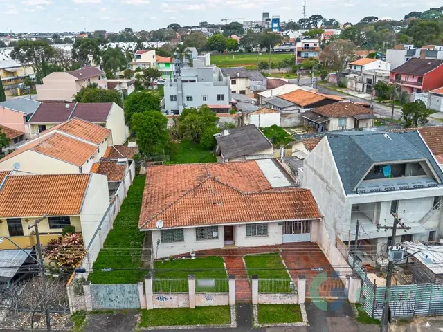 Terreno com 935m², à venda, no bairro Cajuru em Curitiba