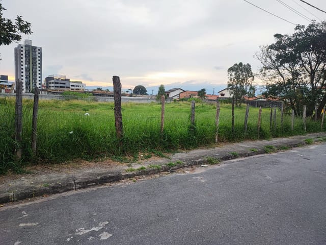 Terreno com 300m², à venda, no bairro Alto do Cardoso em Pindamonhangaba