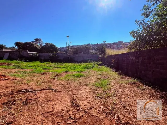 Terreno com 1000m², à venda, no bairro Jardim Estância Brasil em Atibaia