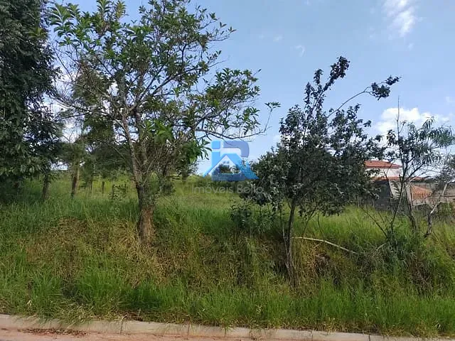 Terreno com 2500m², à venda, no bairro Morada dos Pássaros em Itatiba