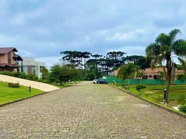 Terreno à venda, no bairro Santa Cândida em Curitiba