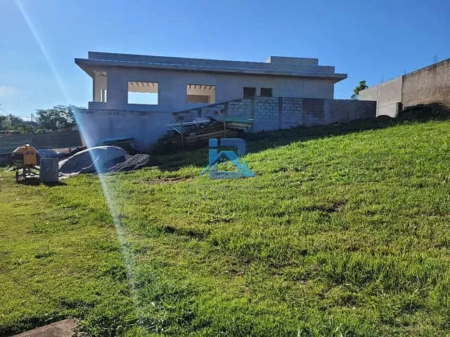 Terreno com 422m², à venda, no bairro Residencial Fazenda Santa Rosa - Fase 1 em Itatiba