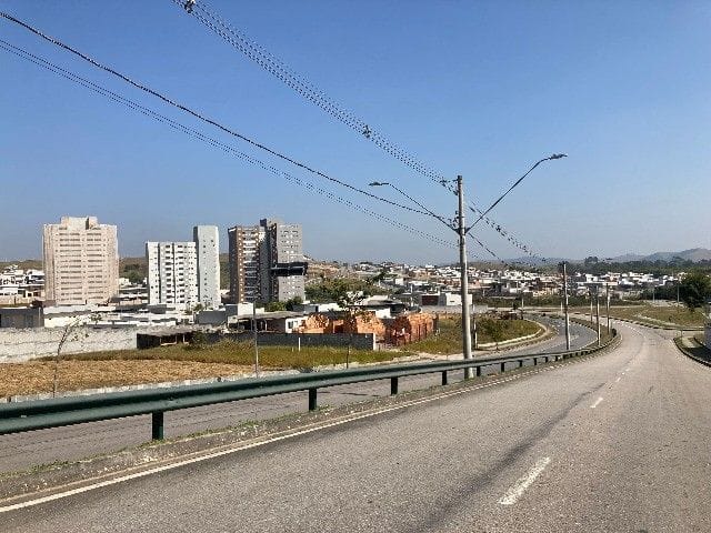 Terreno com 601m², para alugar, no bairro Colinas do Paratehy em São José dos Campos