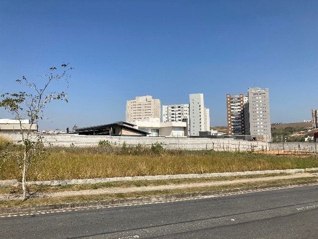 Terreno com 601m², para alugar, no bairro Colinas do Paratehy em São José dos Campos