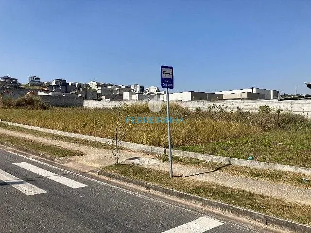 Terreno com 601m², para alugar, no bairro Colinas do Paratehy em São José dos Campos