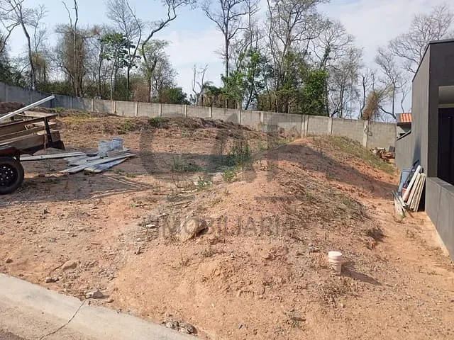 Terreno com 250m², à venda, no bairro Nova Jaguariúna em Jaguariúna