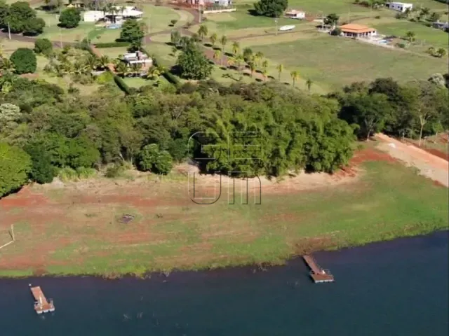 Terreno com 1000m², à venda, no bairro Centro em Primeiro de Maio