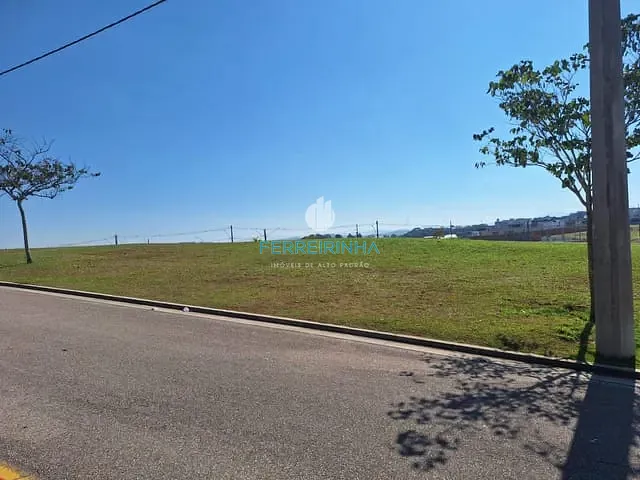 Terreno com 596m², à venda, no bairro Condomínio Residencial Alphaville em São José dos Campos