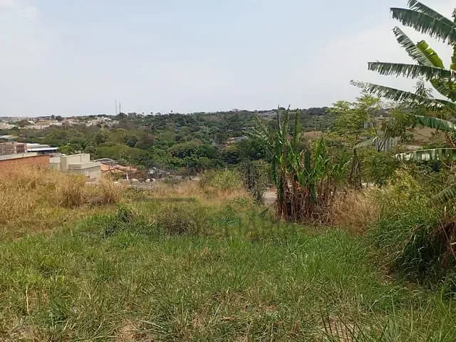 Terreno com 366m², à venda, no bairro Nova Jaguariúna III em Jaguariúna