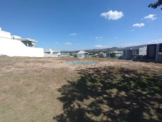 Terreno com 600m², à venda, no bairro Colinas do Paratehy em São José dos Campos